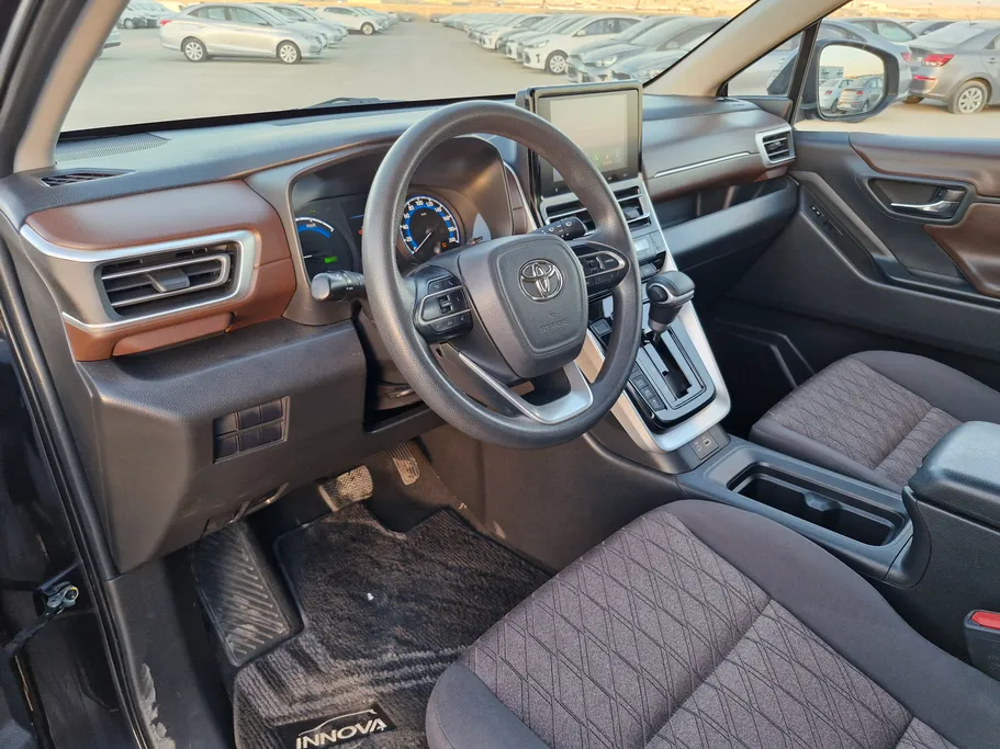 2024 Toyota Innova GL HEV 