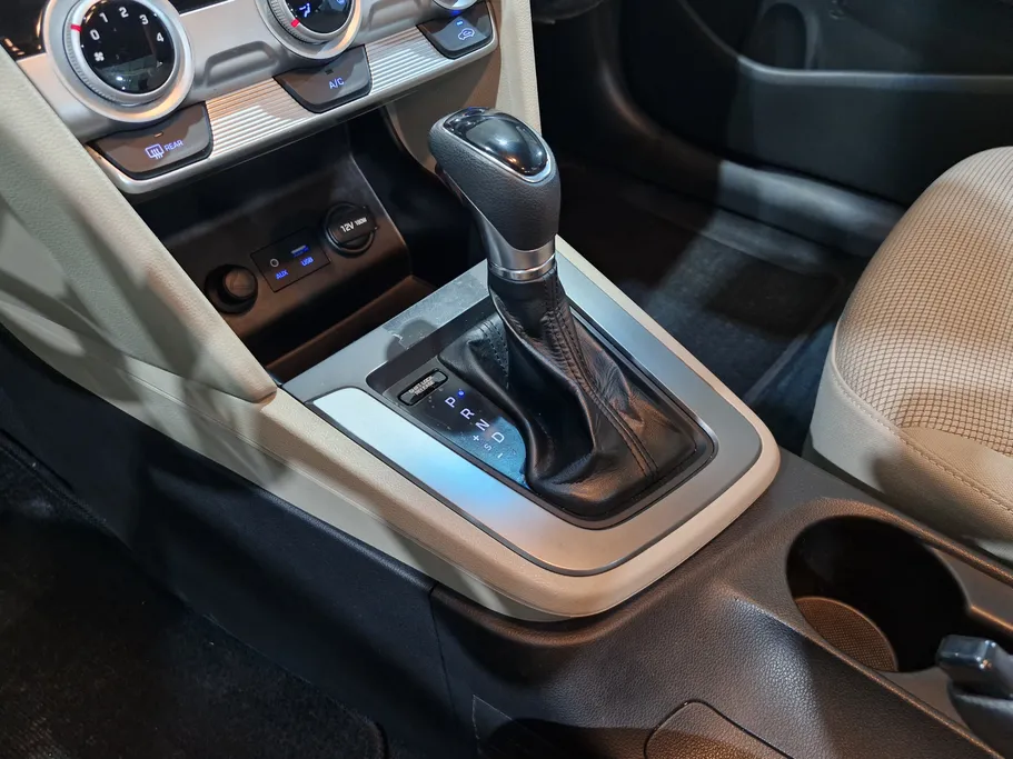 2020 Hyundai Elantra GL 