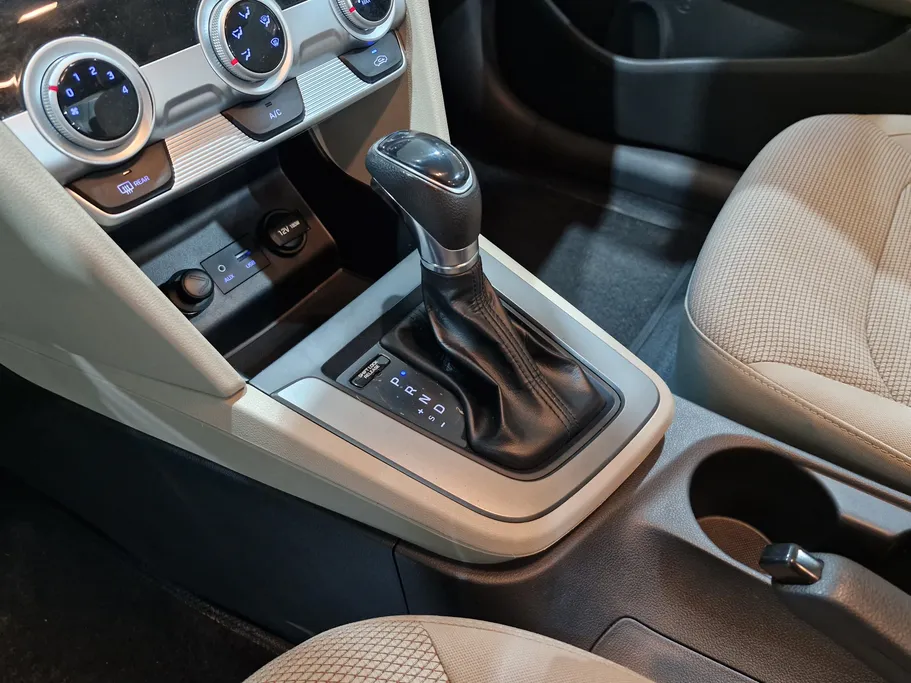 2020 Hyundai Elantra GL 