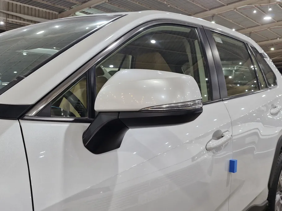 تويوتا راف فور LE 2023 