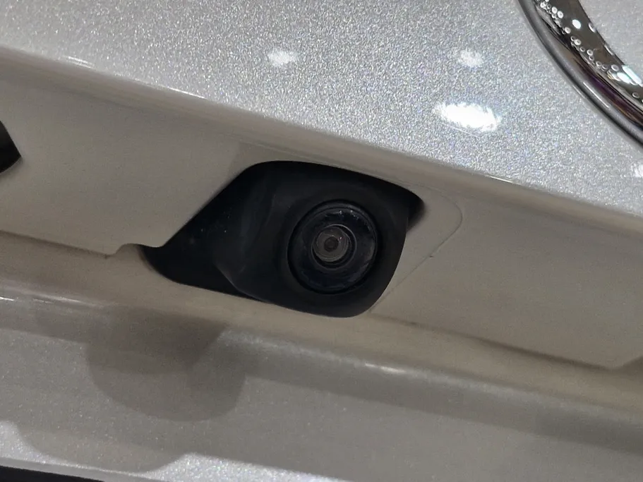 تويوتا راف فور LE 2023 