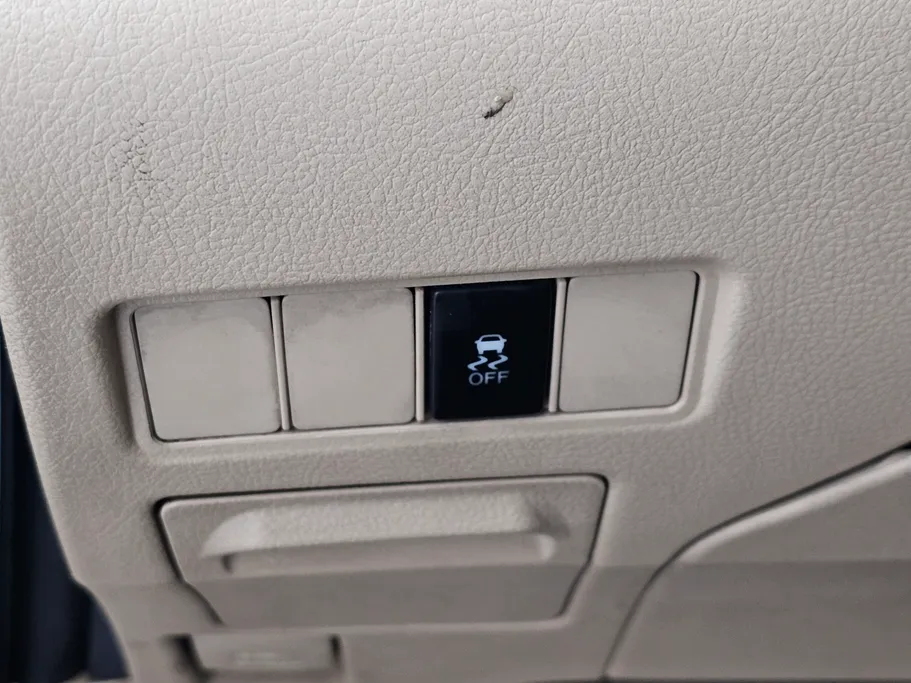 تويوتا يارس Y 2019 