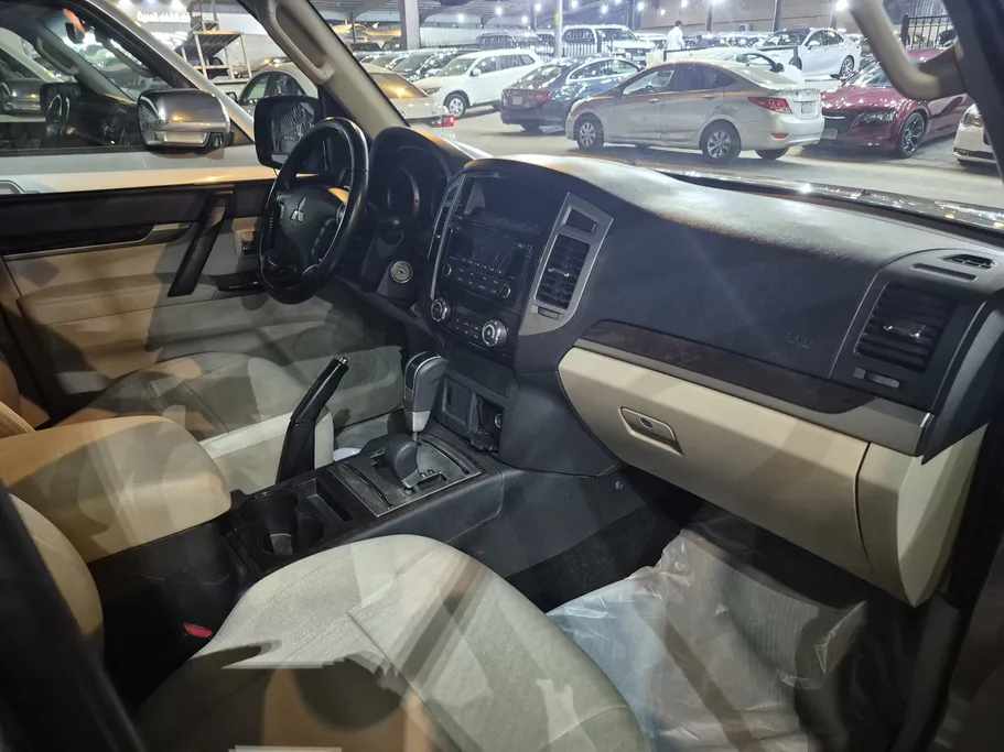 ميتسوبيشي باجيرو GLS 5Doors 2020 