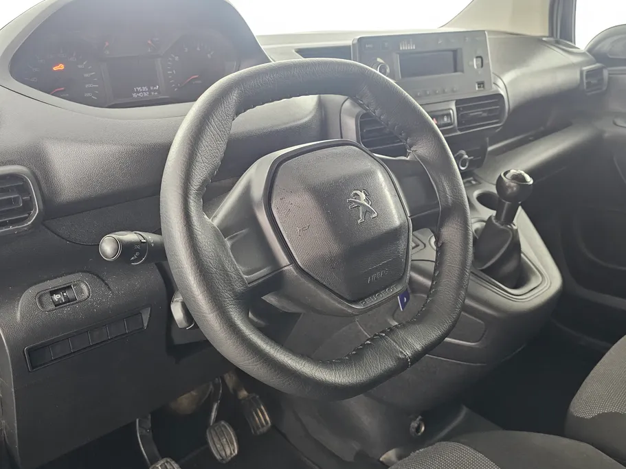 بيجو بارتنر Short van 2022 