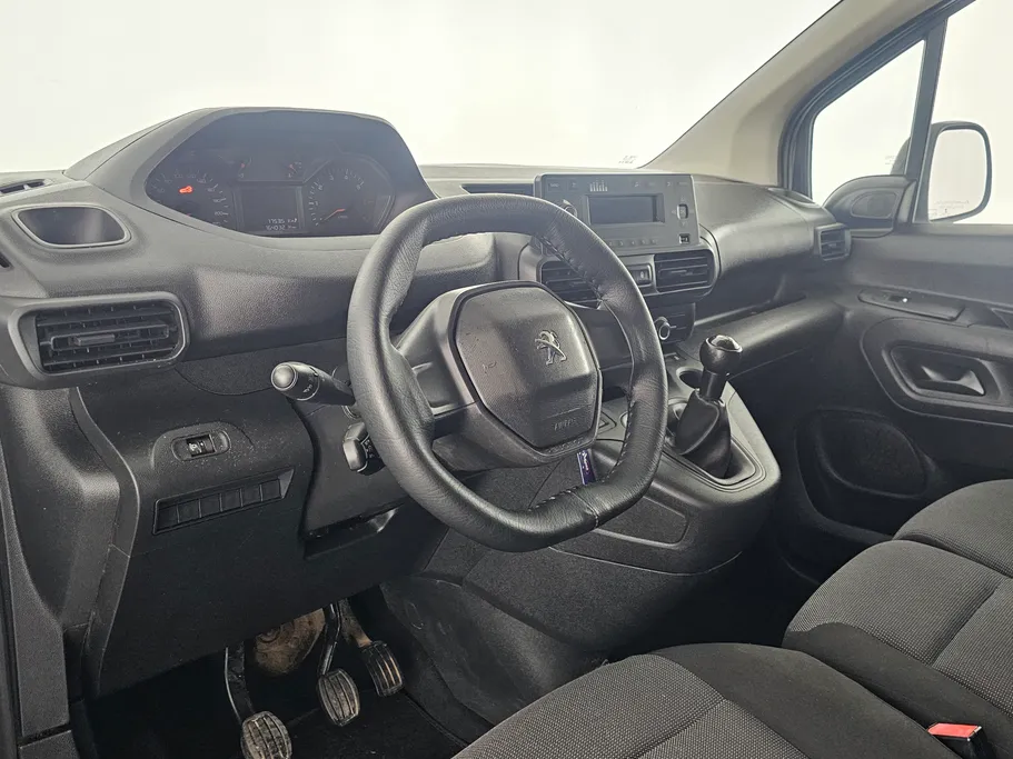 بيجو بارتنر Short van 2022 