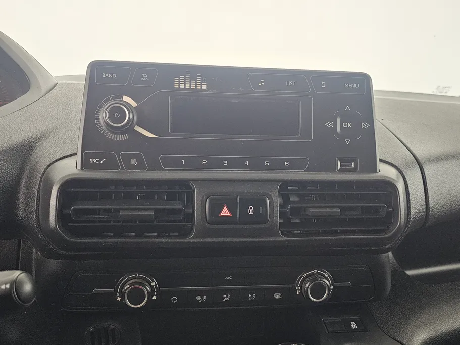 بيجو بارتنر Short van 2022 