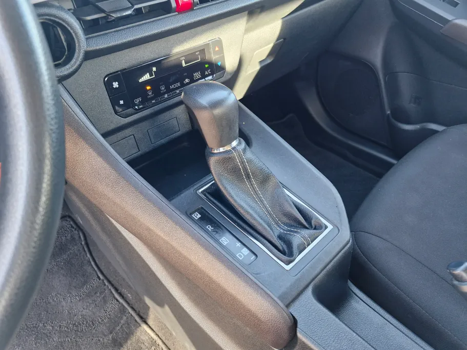 تويوتا يارس Y 2023 