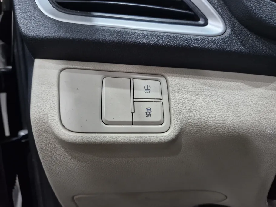 2023 Hyundai Accent Fleet 