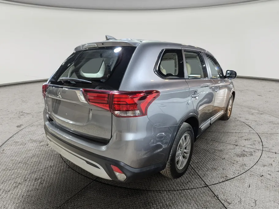 ميتسوبيشي اوتلاندر CLS 2020 