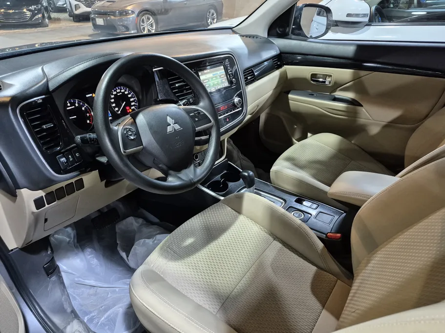 ميتسوبيشي اوتلاندر CLS 2020 