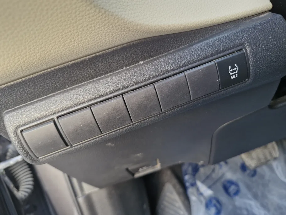 تويوتا كورولا XLI 2024 