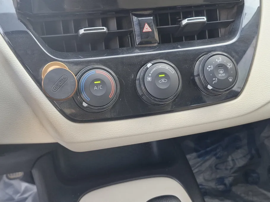 تويوتا كورولا XLI 2024 