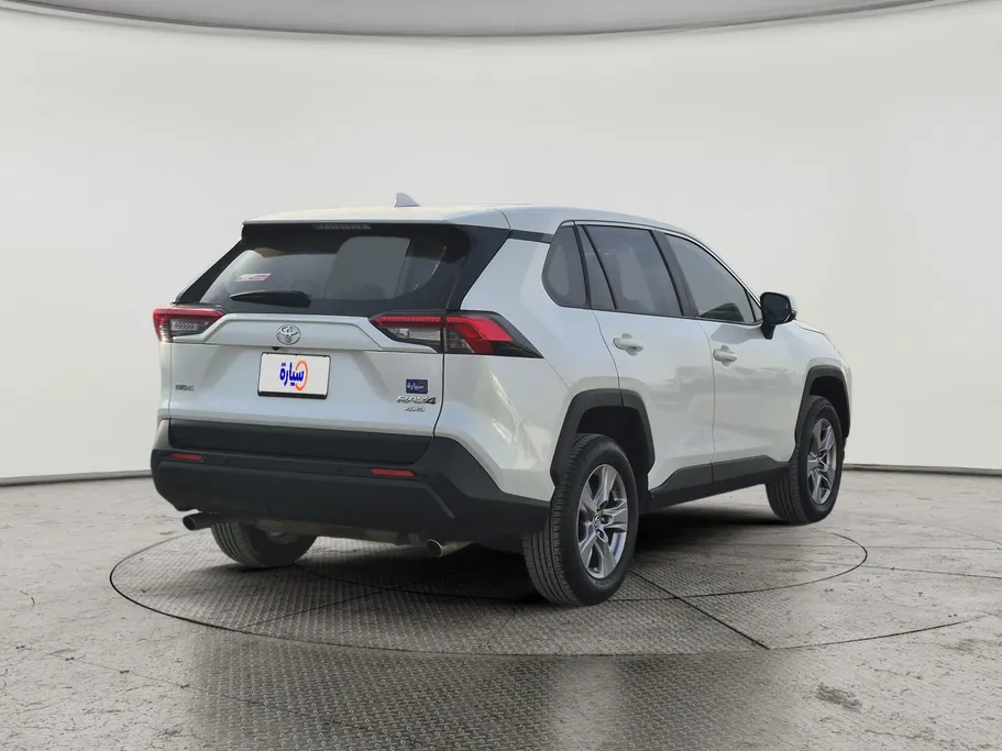 2022 Toyota RAV4 LE 