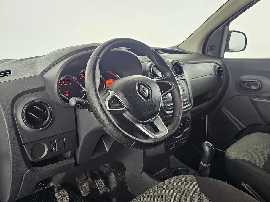 2022 Renault Docker Van بضاعة 