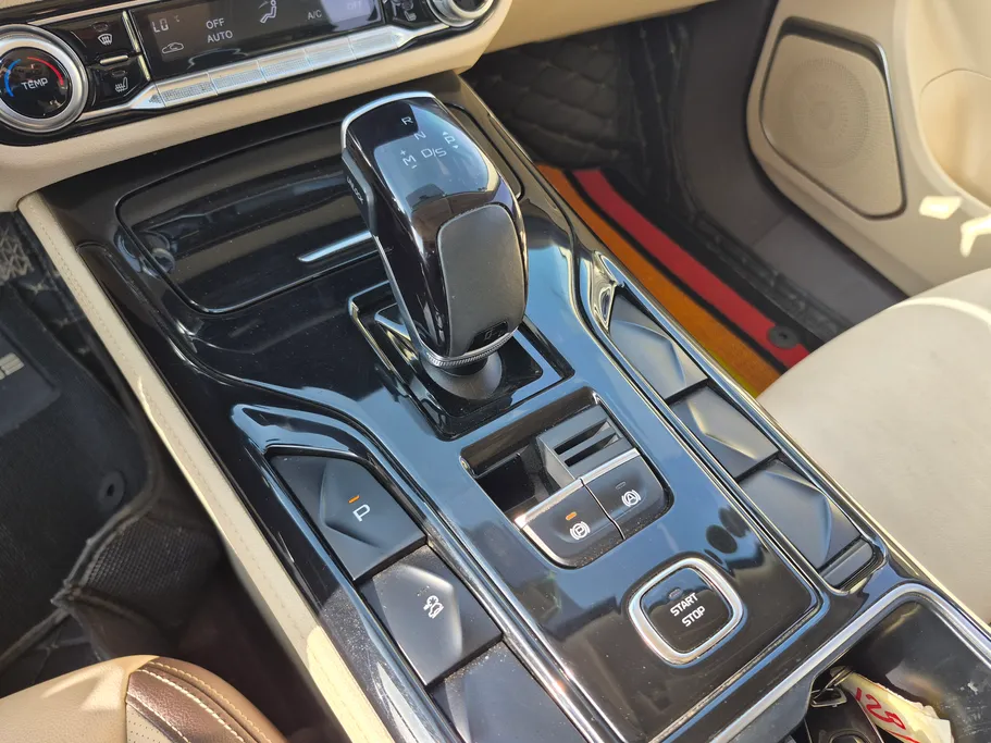 2023 FAW Bestune T77  