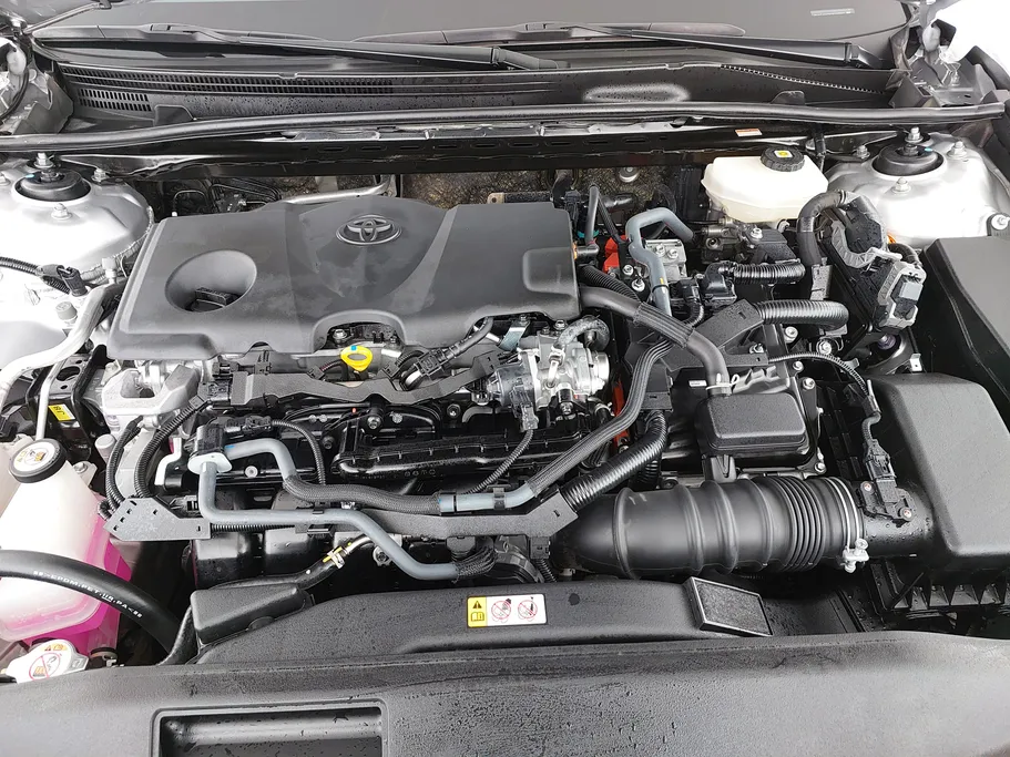 2025 Toyota Camry  E HEV 