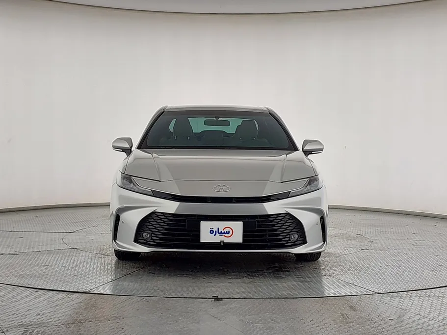 2025 Toyota Camry  E HEV 