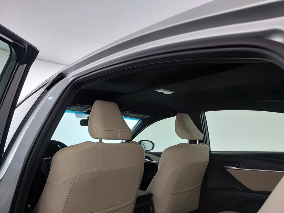 2025 Toyota Camry  E HEV 