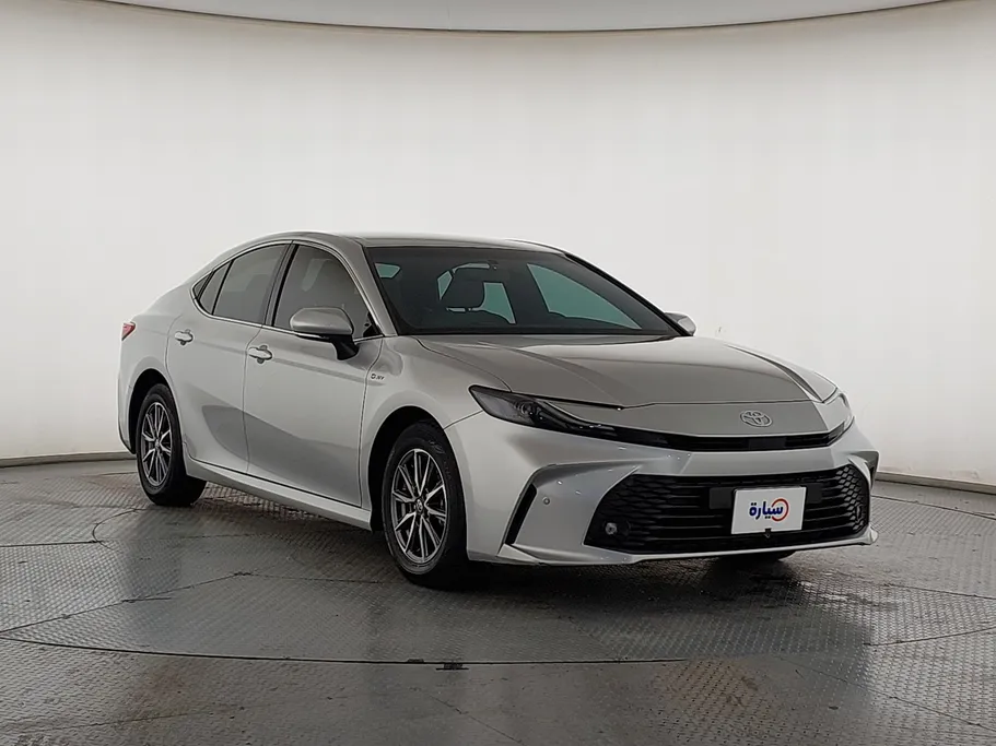 2025 Toyota Camry  E HEV 