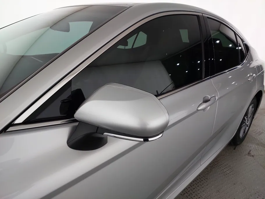 2025 Toyota Camry  E HEV 