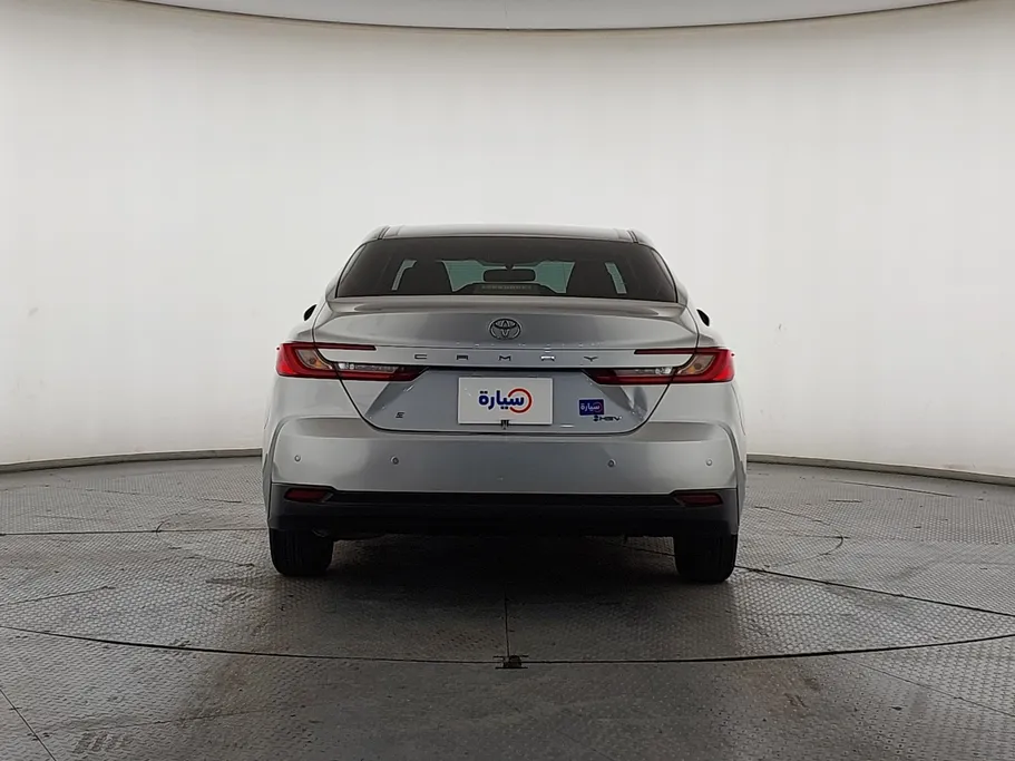 2025 Toyota Camry  E HEV 