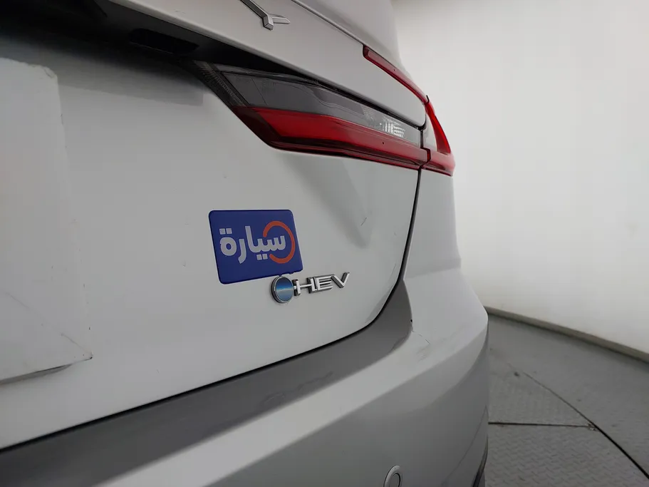 2025 Toyota Camry  E HEV 