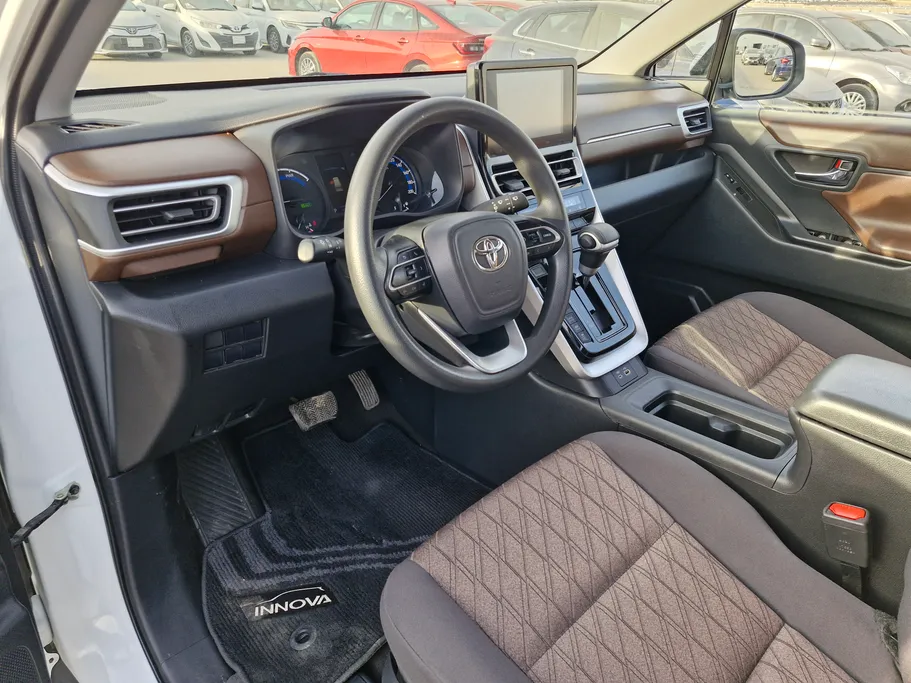 2024 Toyota Innova GL HEV 