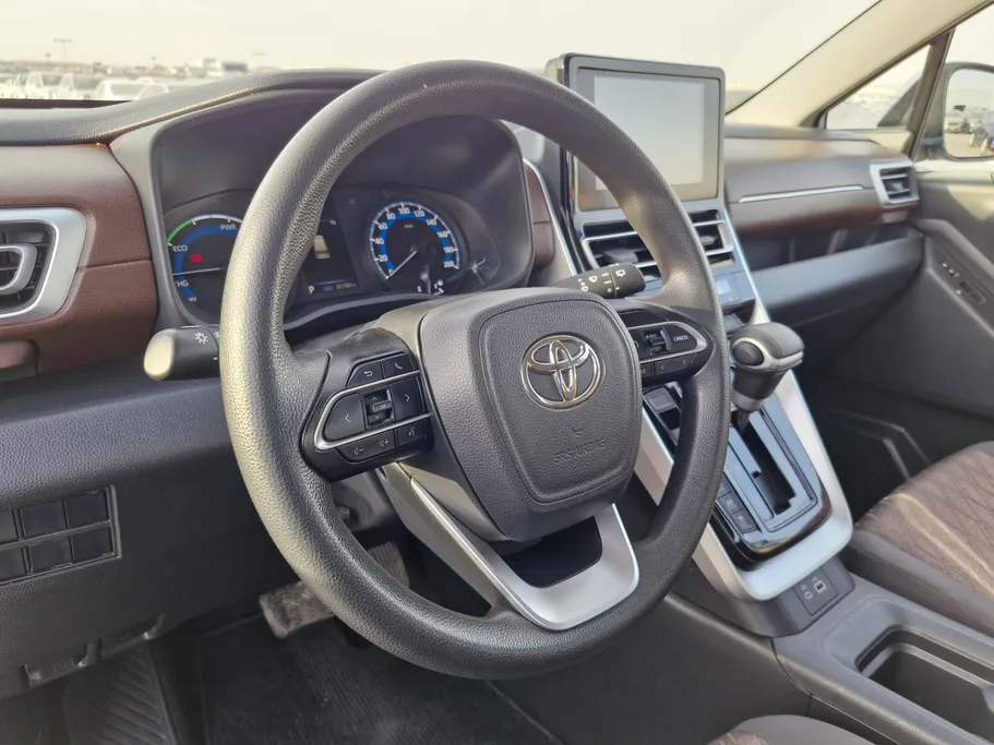 2024 Toyota Innova GL HEV 