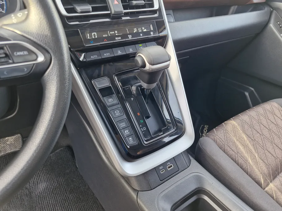 2024 Toyota Innova GL HEV 