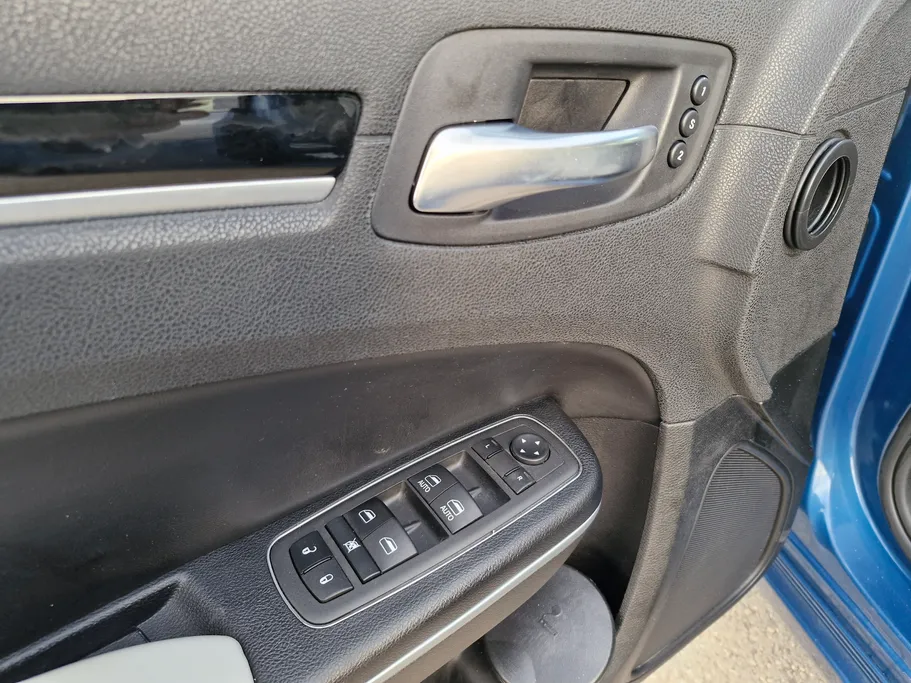 كرايسلر 300 S 2021 