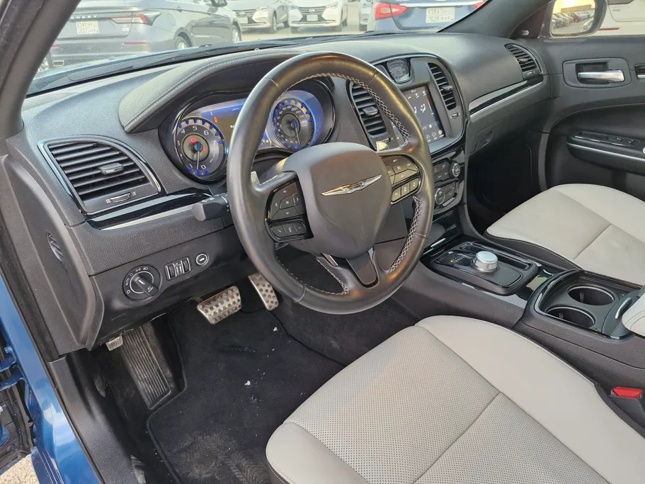 كرايسلر 300 S 2021 