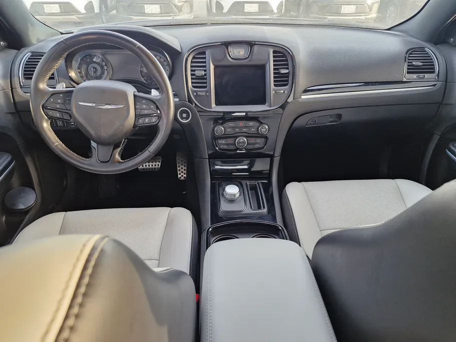 كرايسلر 300 S 2021 