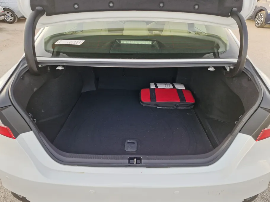 2022 Toyota Camry  LE HEV 