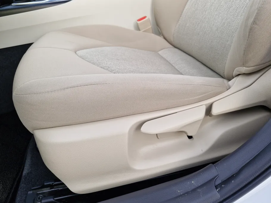 2022 Toyota Camry  LE HEV 