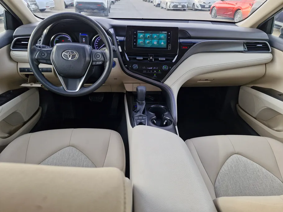 2022 Toyota Camry  LE HEV 