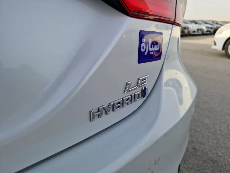 2022 Toyota Camry  LE HEV 