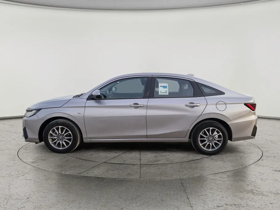 تويوتا يارس Y 2023 