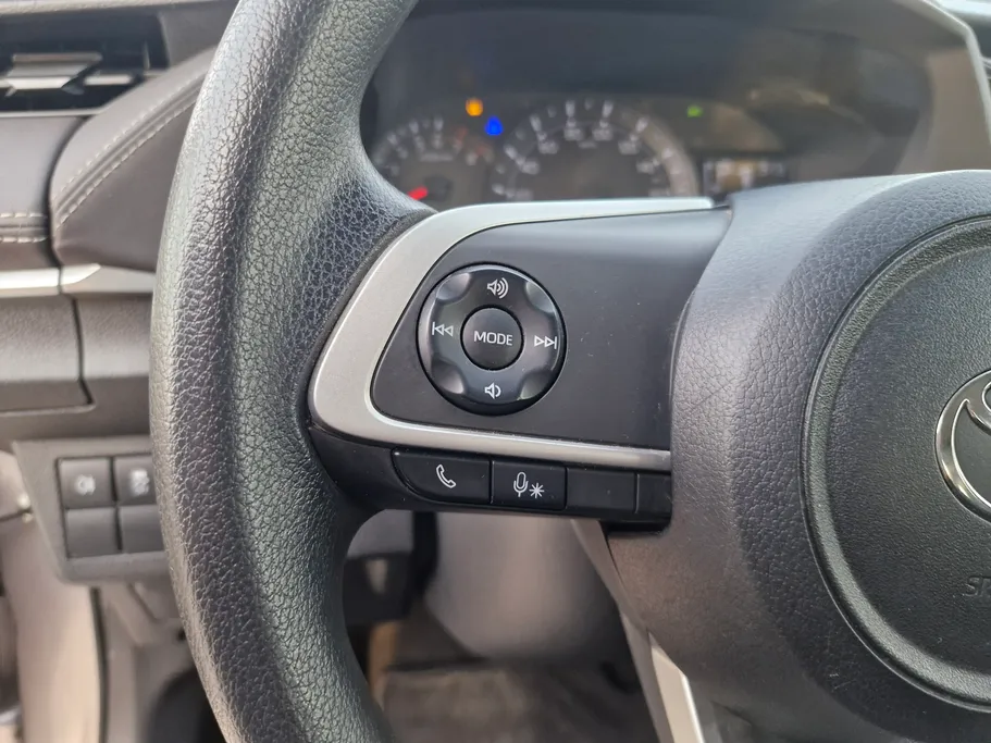 تويوتا يارس Y 2023 