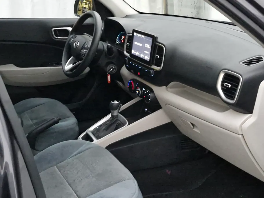 2024 Hyundai Venue Smart 