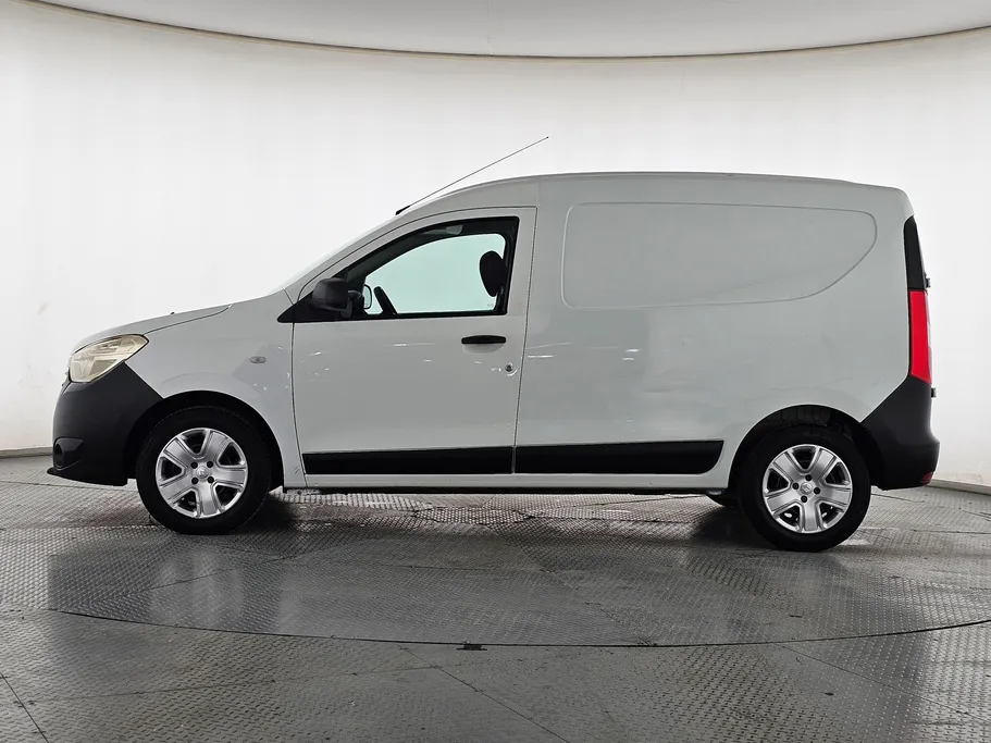 2022 Renault Docker Van بضاعة 