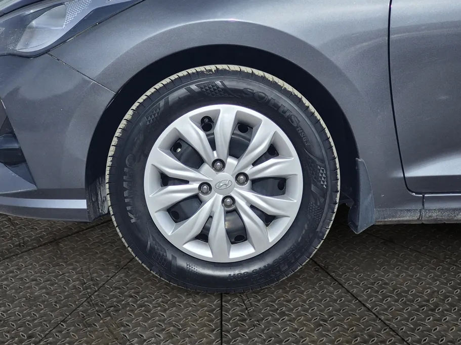 2023 Hyundai Accent Smart 