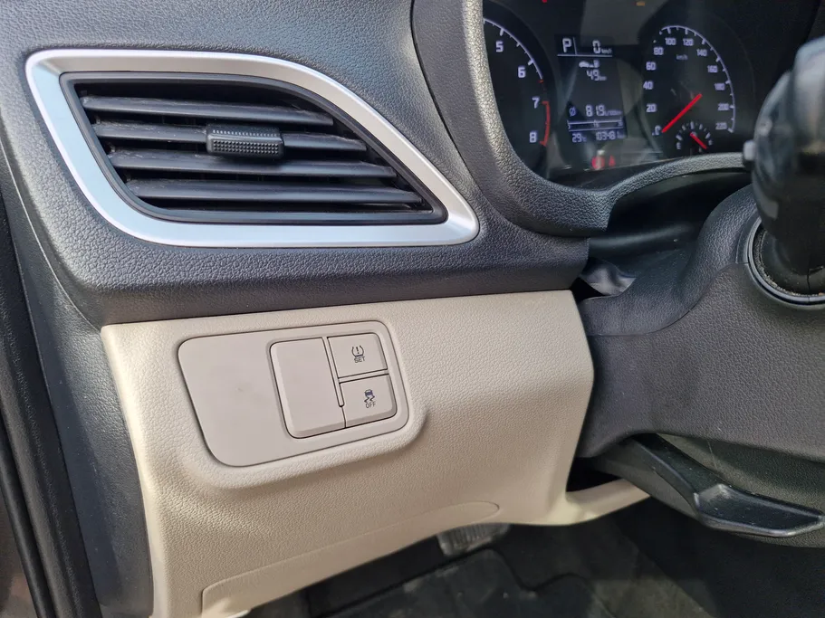 هيونداي اكسنت سمارت 2023 