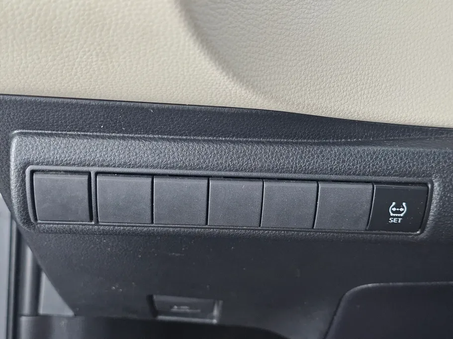 تويوتا كورولا XLI 2021 