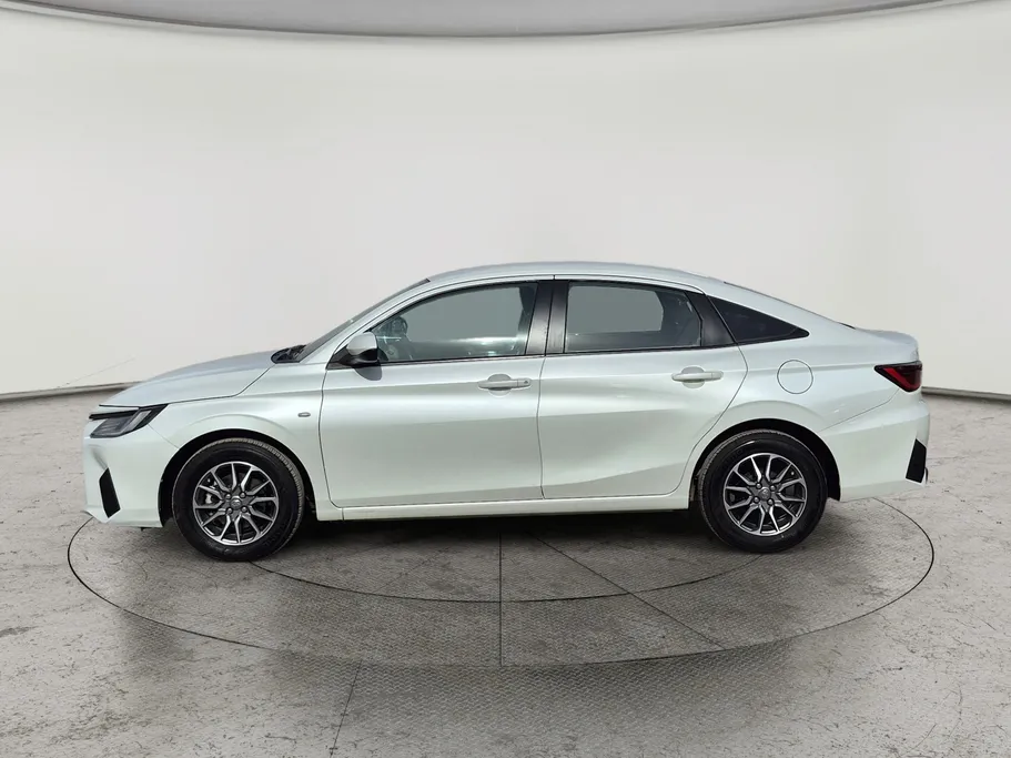 تويوتا يارس Y 2023 