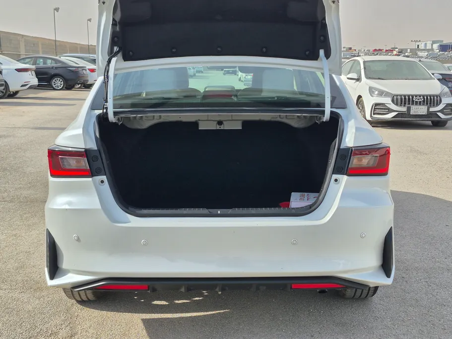 تويوتا يارس Y 2023 