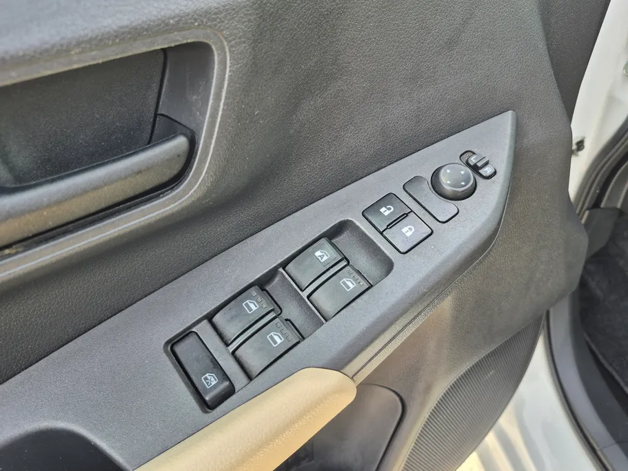 تويوتا يارس Y 2023 