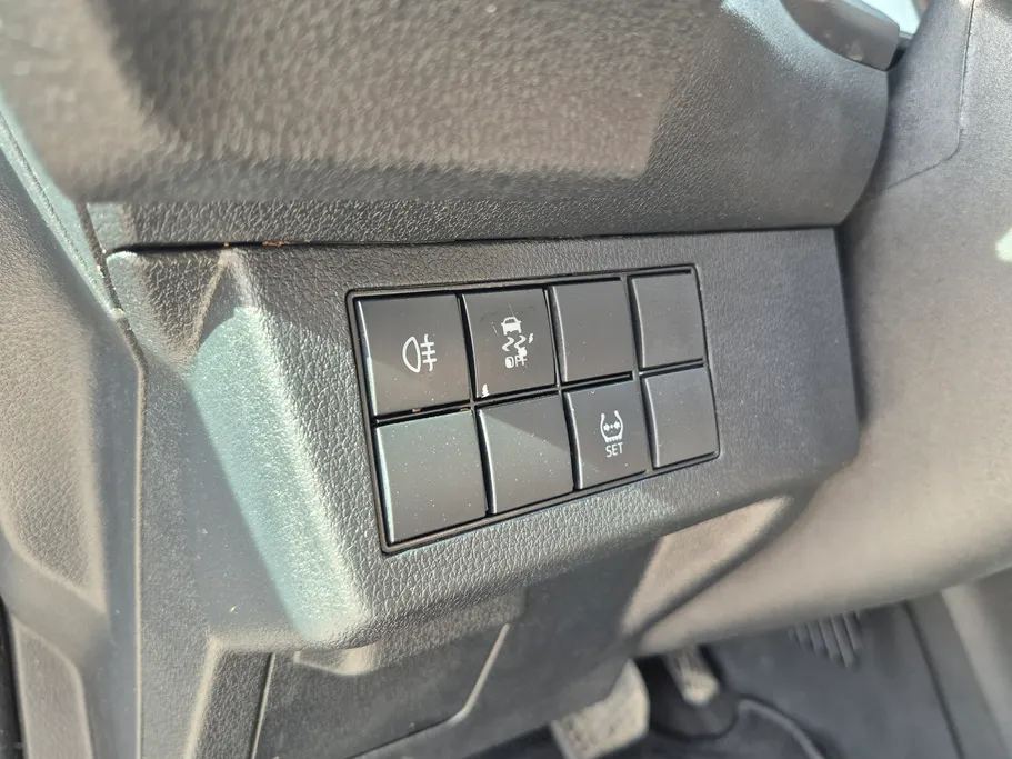 تويوتا يارس Y 2023 