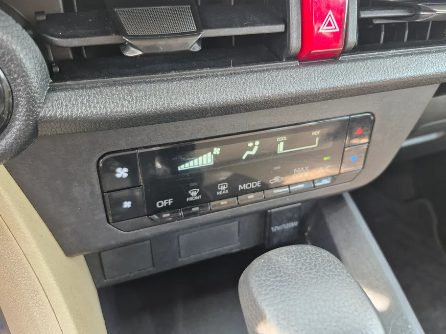 تويوتا يارس Y 2023 