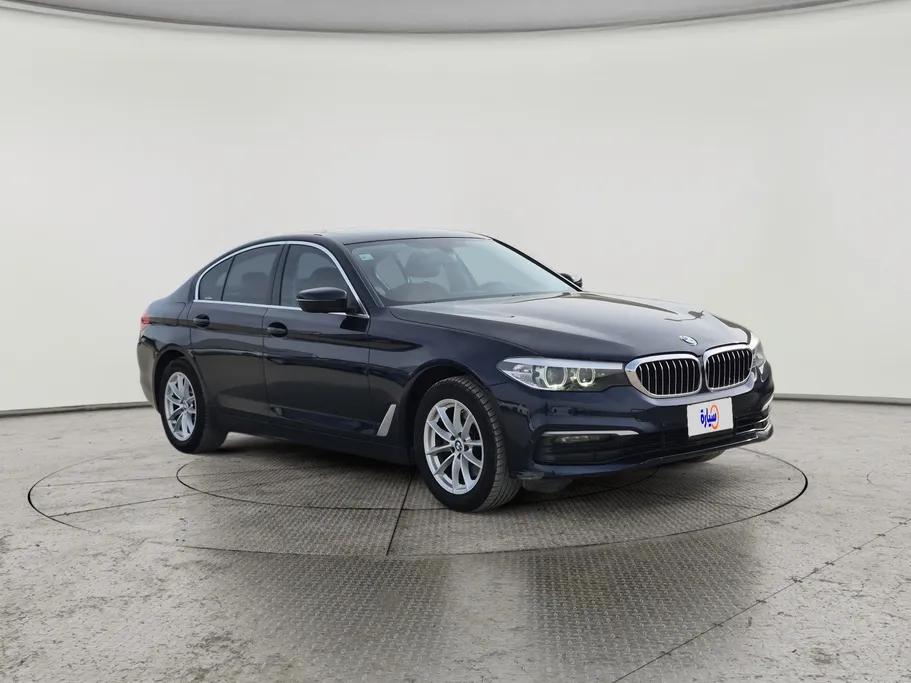 2020 BMW 5 Series 520i 
