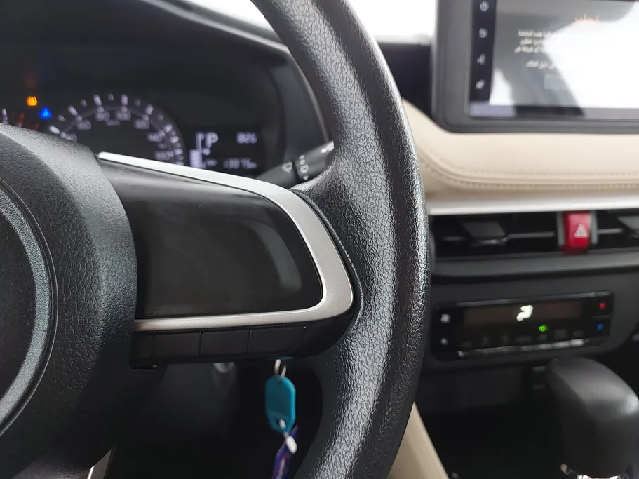 2023 Toyota Yaris  Y 